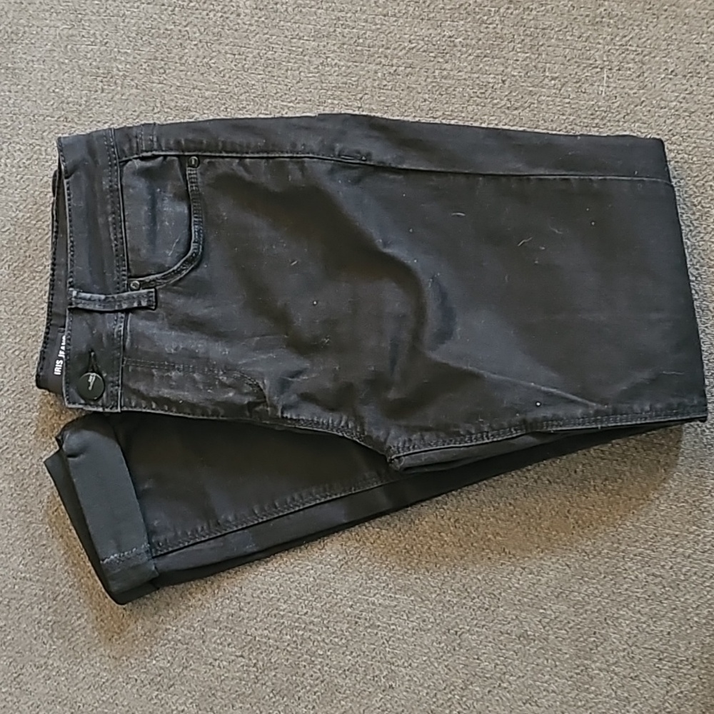 Iris Ankle Black Distressed Jeans